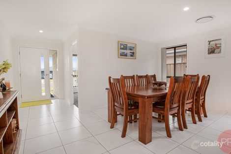 Property photo of 57 Sandpiper Circuit Aberglasslyn NSW 2320