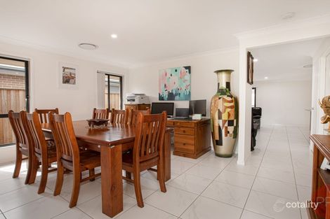 Property photo of 57 Sandpiper Circuit Aberglasslyn NSW 2320