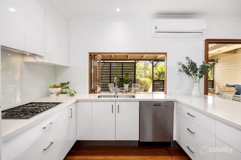 24 Carnelian St, Holland Park, QLD 4121