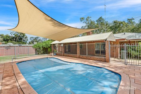25 Coral Dr, Leschenault, WA 6233