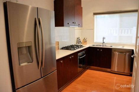 Property photo of 8 Larkwood Lane Craigieburn VIC 3064