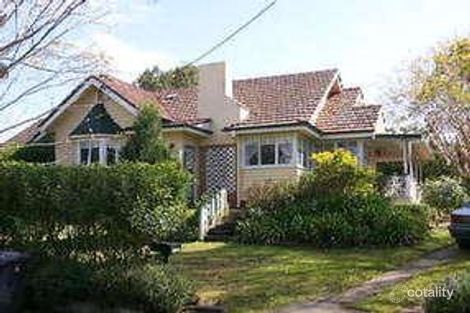 Property photo of 60 Eighth Avenue St Lucia QLD 4067