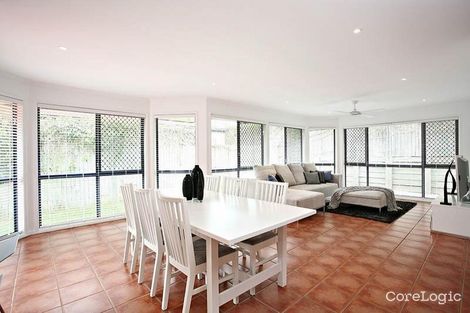 Property photo of 19 Coventry Circuit Carindale QLD 4152