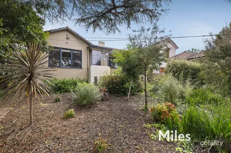 4 Elm Cres, Ivanhoe East, VIC 3079
