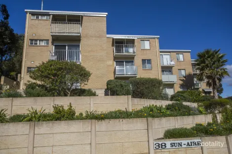 4/38 CARRINGTON ST, INGLEWOOD, WA 6052