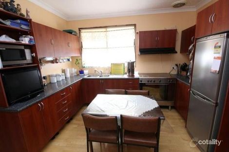 Property photo of 28 Marigold Street Wendouree VIC 3355