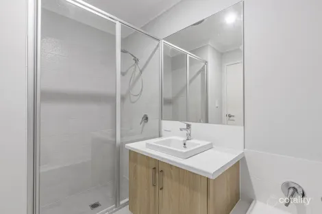 Property photo of 73 Alabaster Approach Jindalee WA 6036