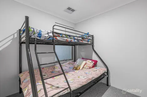 Property photo of 73 Alabaster Approach Jindalee WA 6036