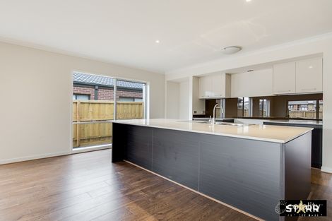 Property photo of 76 Linfield Parade Wollert VIC 3750