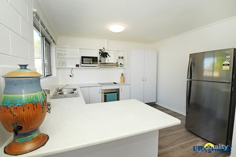 Property photo of 24 Salisbury Crescent Kirwan QLD 4817