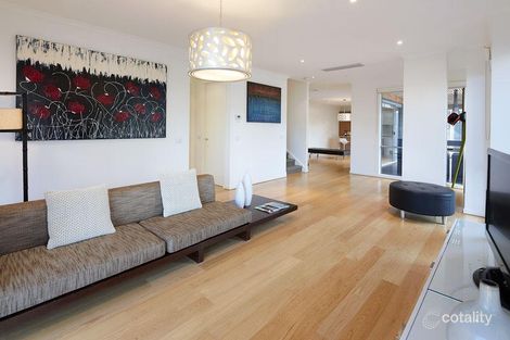 Property photo of 63 Ringtail Circuit Maidstone VIC 3012