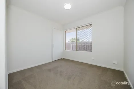 Property photo of 1 Redfern Close Thornlie WA 6108