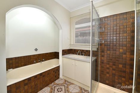 Property photo of 16 Heatherlea Crescent Keilor East VIC 3033
