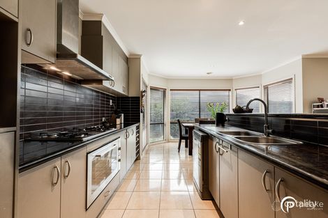Property photo of 12 Marisa Crescent Berwick VIC 3806