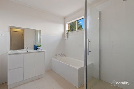 Property photo of 353 Dandelion Drive Rowville VIC 3178
