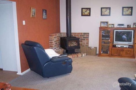 Property photo of 15 McEwan Street Belmont South NSW 2280