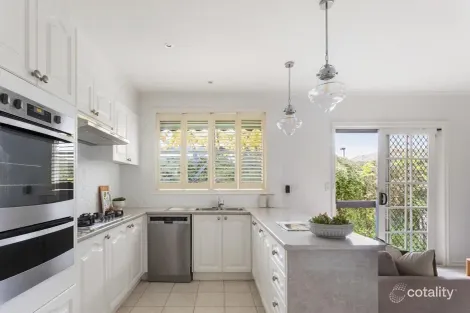 Property photo of 2/11 Hazel Street Camberwell VIC 3124