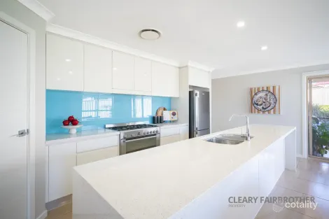 Property photo of 4 Mendel Drive Kelso NSW 2795