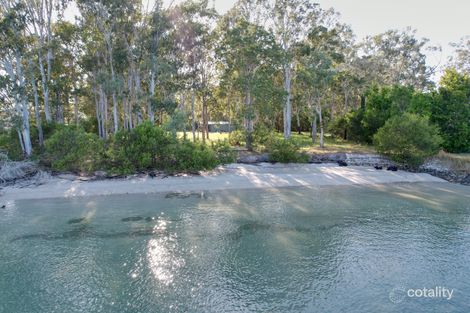 Property photo of 3 Esplanade Point Vernon QLD 4655