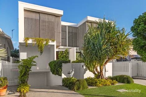 Property photo of 1/12 Seabeach Avenue Mermaid Beach QLD 4218