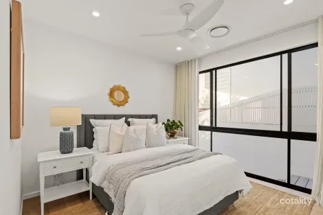 Property photo of 1/12 Seabeach Avenue Mermaid Beach QLD 4218