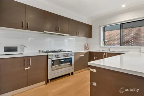 Property photo of 4/30 Central Road Hampton Park VIC 3976