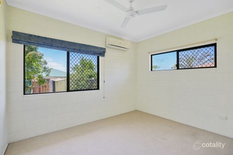 Property photo of 2 Yellowpatch Avenue Clinton QLD 4680