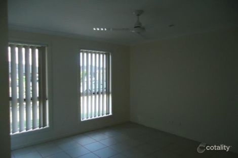 Property photo of 10 Dewdrop Place Ningi QLD 4511