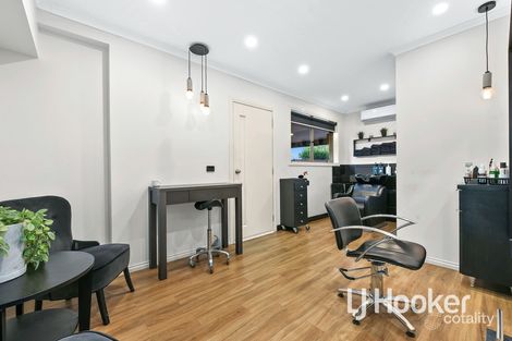 Property photo of 38 Cherryhills Drive Cranbourne VIC 3977