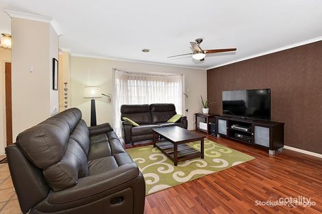 Property photo of 17 Harvey Court Roxburgh Park VIC 3064