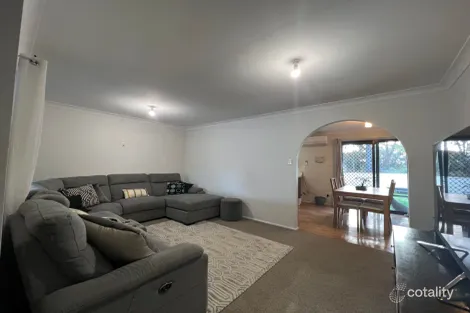 Property photo of 64 Gavin Way Lake Haven NSW 2263