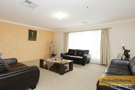 Property photo of 12 Chesterville Court Roxburgh Park VIC 3064