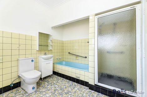 Property photo of 35 Holt Street Ardeer VIC 3022
