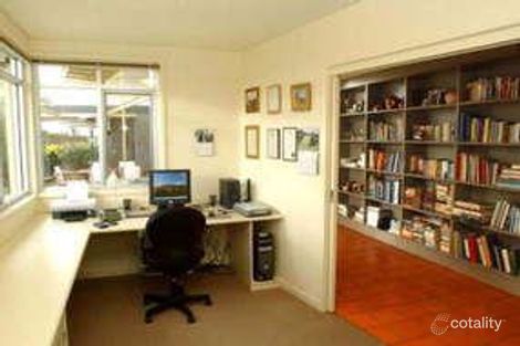 Property photo of 2 Woodburn Place Shepparton VIC 3630