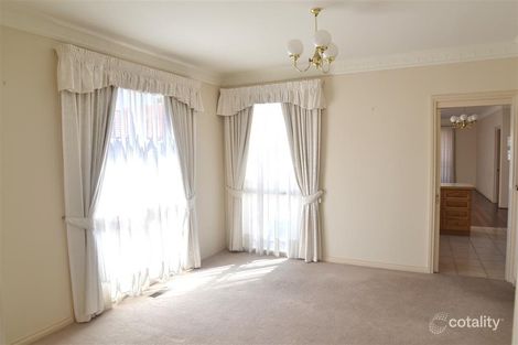 Property photo of 5 Lowana Crescent Forest Hill VIC 3131