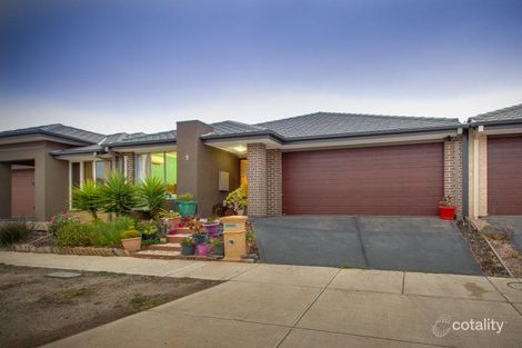 Property photo of 9 Holly Green Circuit Truganina VIC 3029