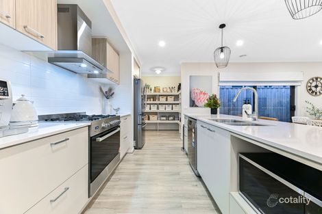 Property photo of 6 Ergano Way Cranbourne South VIC 3977