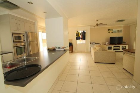 Property photo of 5/28 Cronin Avenue Main Beach QLD 4217