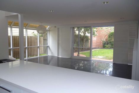 Property photo of 6 Fairbairn Road Toorak VIC 3142