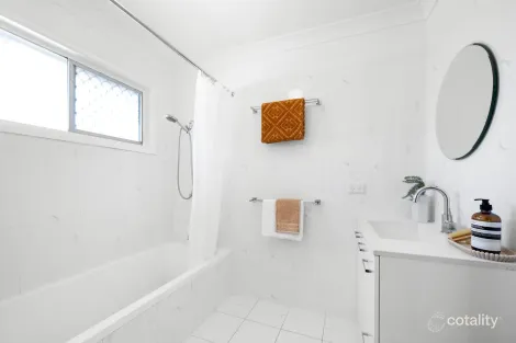 Property photo of 45 Kendall Street Oxley QLD 4075