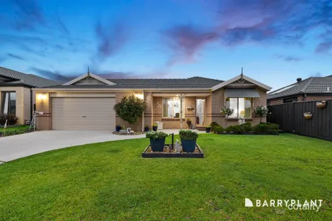 Property photo of 43 Vanessa Circuit Pakenham VIC 3810