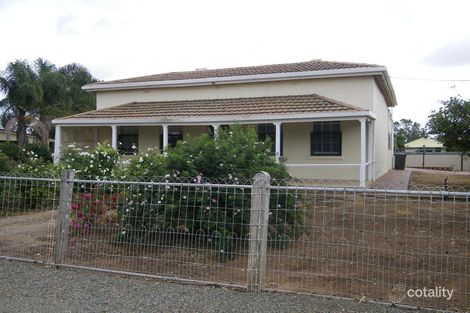 2 Hughes St, Laura, SA 5480