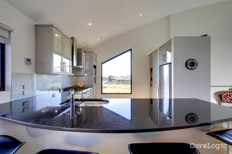 Property photo of 32 Maidencombe Drive Moana SA 5169