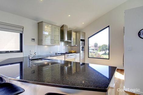 Property photo of 32 Maidencombe Drive Moana SA 5169