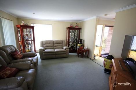 Property photo of 4 Tobin Way Cooloongup WA 6168