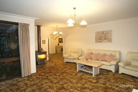 Property photo of 4 Cann Place Rowville VIC 3178