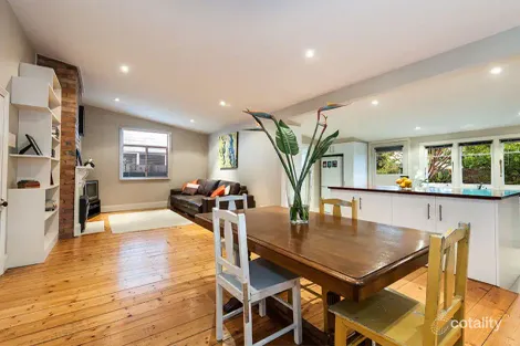 5 Staff St, Seddon, VIC 3011