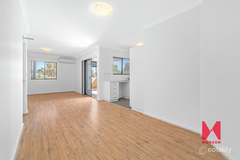 Property photo of 1/18 Whitlock Road Queens Park WA 6107