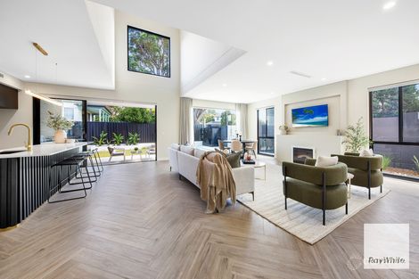 1a Kaloona Pl, Kirrawee, NSW 2232