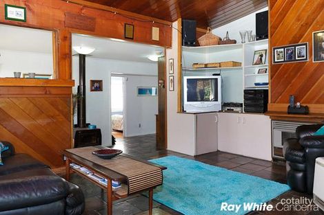 Property photo of 8 Deeban Place Narrabundah ACT 2604